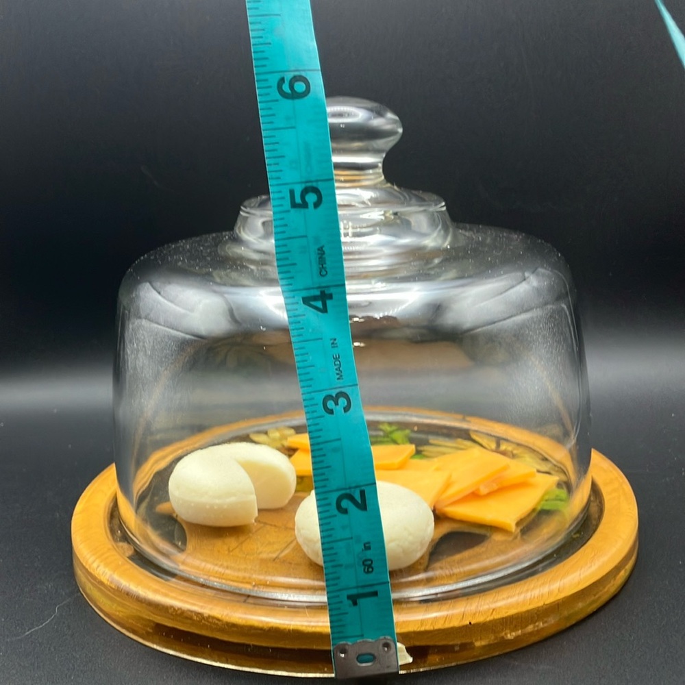 Vintage Gamut Lucite cheese board with pressed flowers and dome - Picture 9 of 15